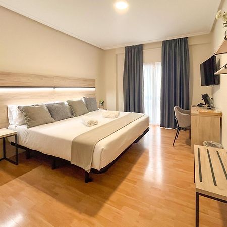 Vtz Hotel El Principe Сарагоса Екстериор снимка