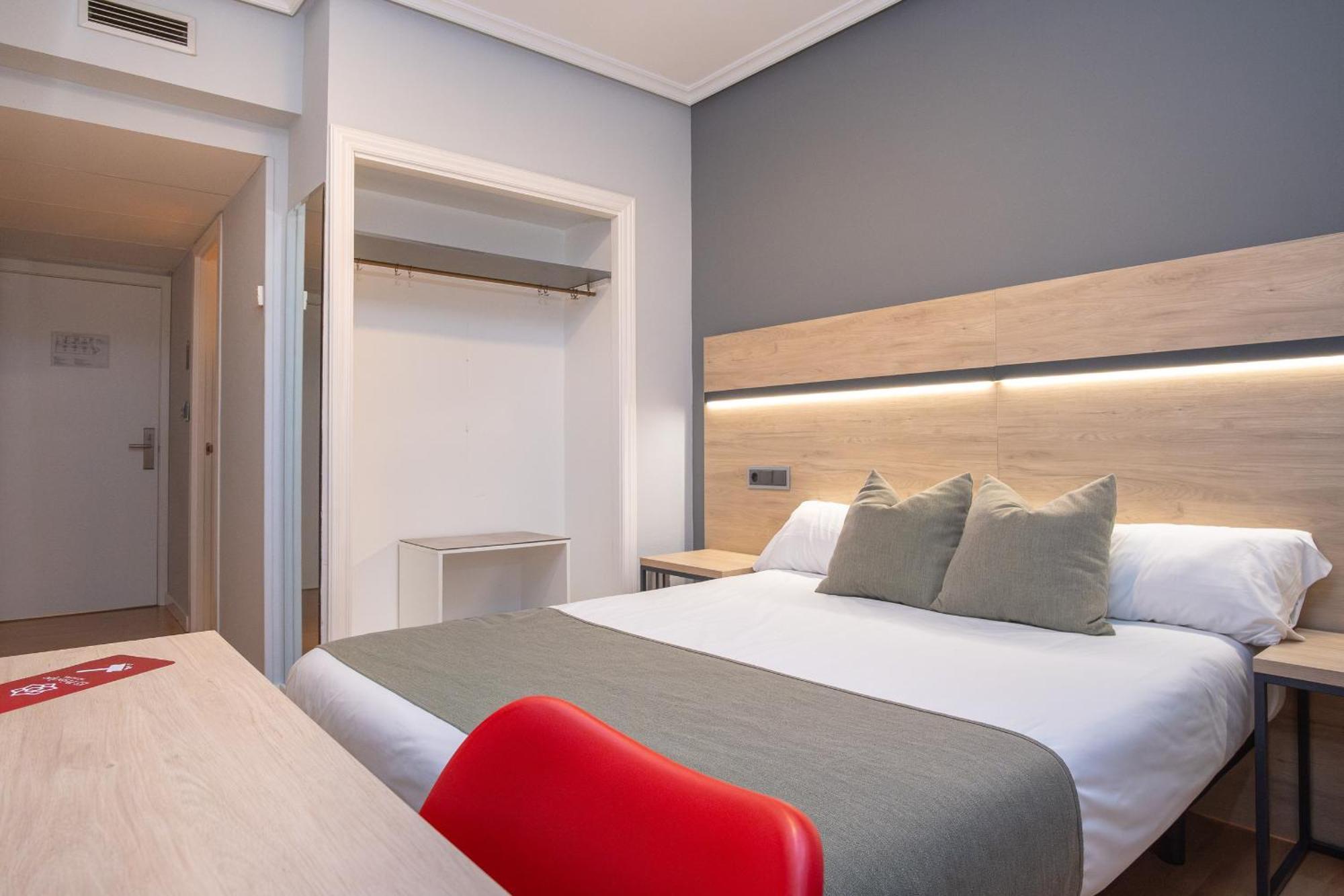 Vtz Hotel El Principe Сарагоса Екстериор снимка