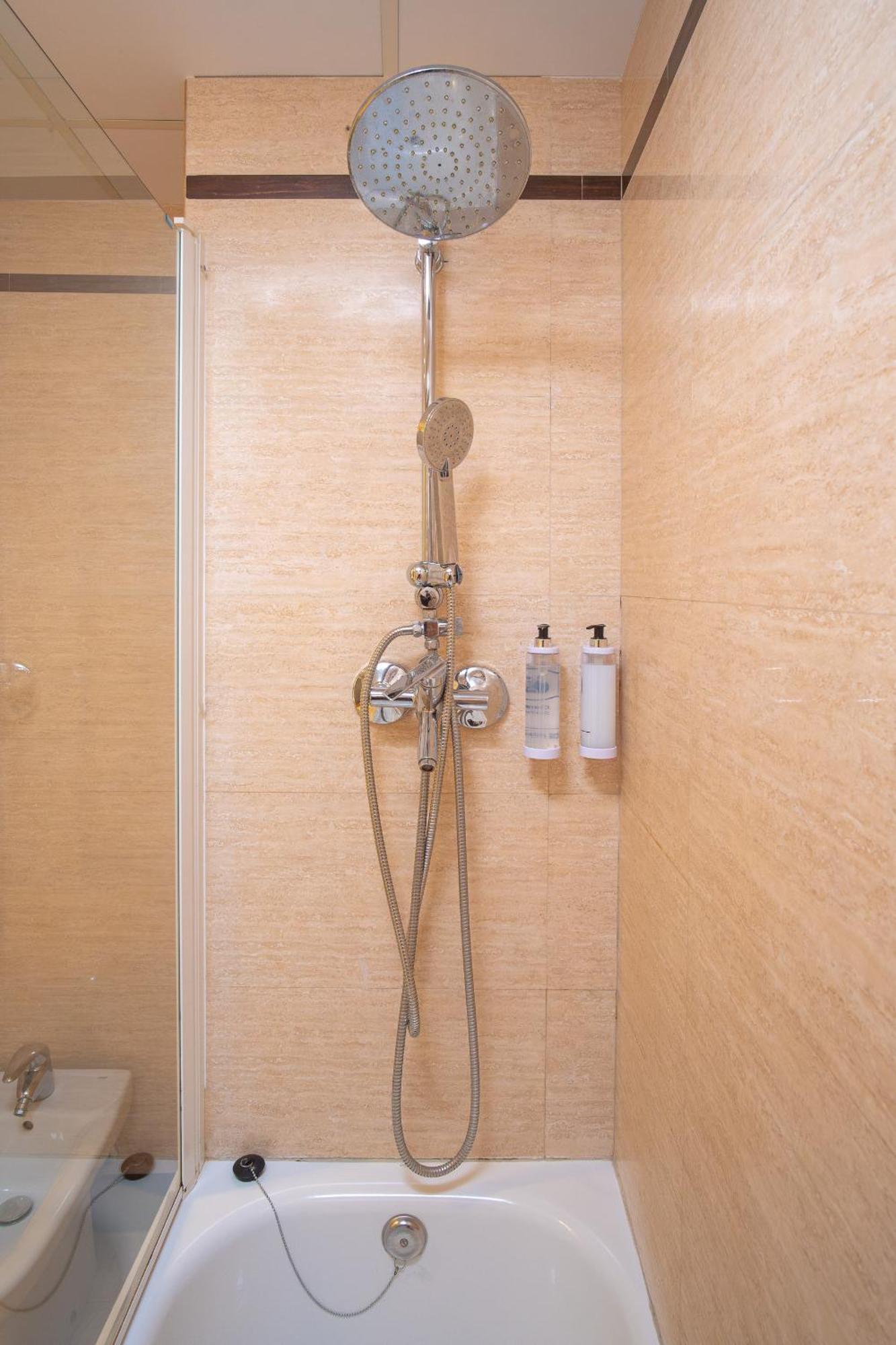 Vtz Hotel El Principe Сарагоса Екстериор снимка