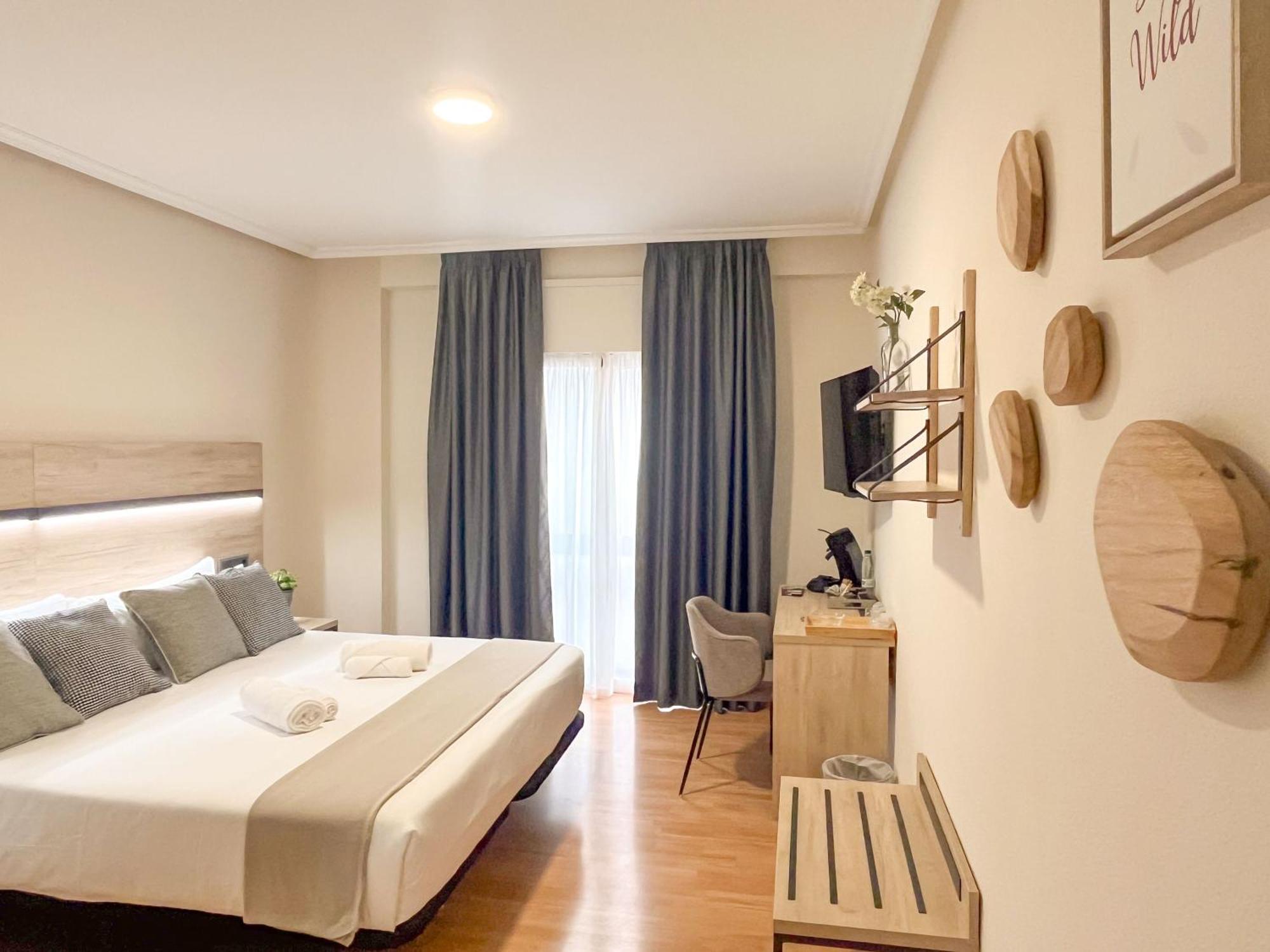 Vtz Hotel El Principe Сарагоса Екстериор снимка